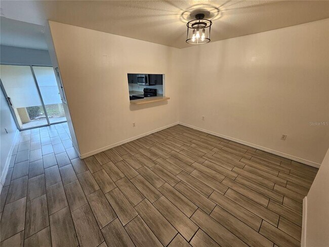 Foto del edificio - 12946 Trade Port Pl