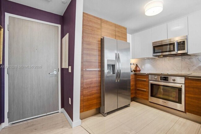 Foto del edificio - 601 NE 27th St