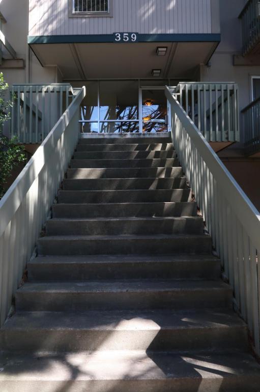 Foto del edificio - 359 Half Moon Ln #205