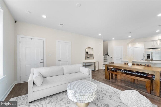 Building Photo - 12897 Sunrise Ridge Aly