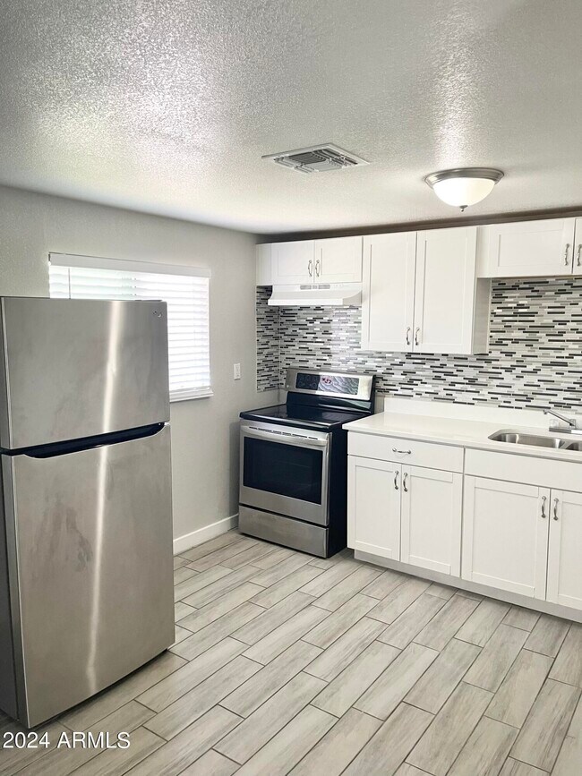 Foto del edificio - 5123 N 17th Ave