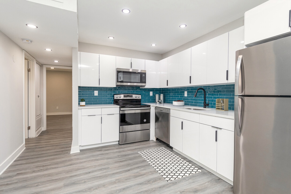 The Woods Apartments 1410 E Butler Pike Ambler, PA Apartments for