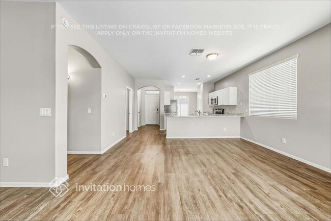 Building Photo - 6914 S 37th Glen