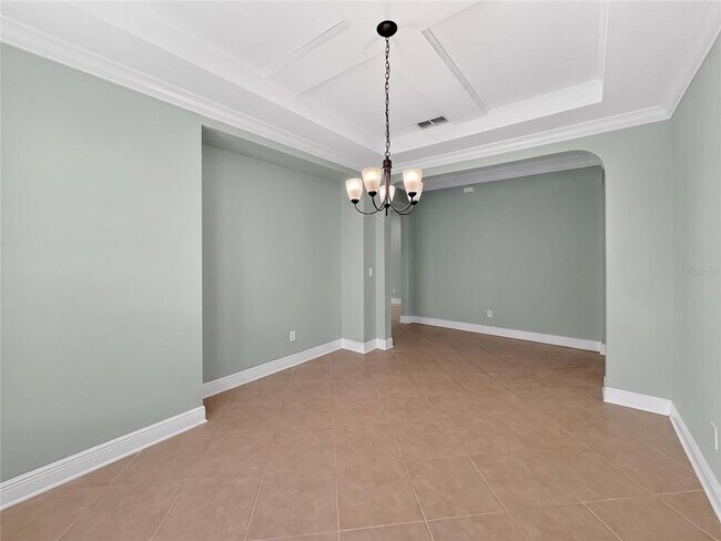 Building Photo - 2062 Redbay Ave