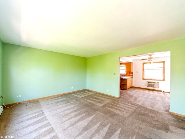 Foto del edificio - 4752 N Menard Ave