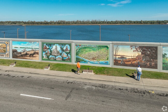 These Ohio River murals pay dedication to Downtown Paducah's history.
