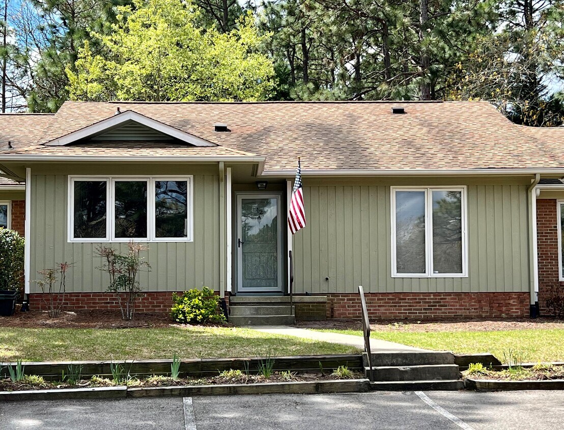 42 Garden Villa Dr, Pinehurst, NC 28374 Townhome Rentals in Pinehurst
