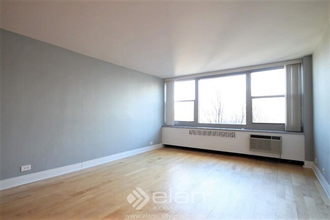 Foto del edificio - 555 W Cornelia Ave