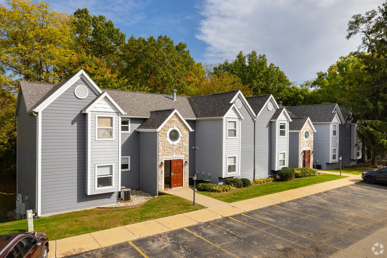 Saddle Creek Apartments Apartments in Kalamazoo, MI