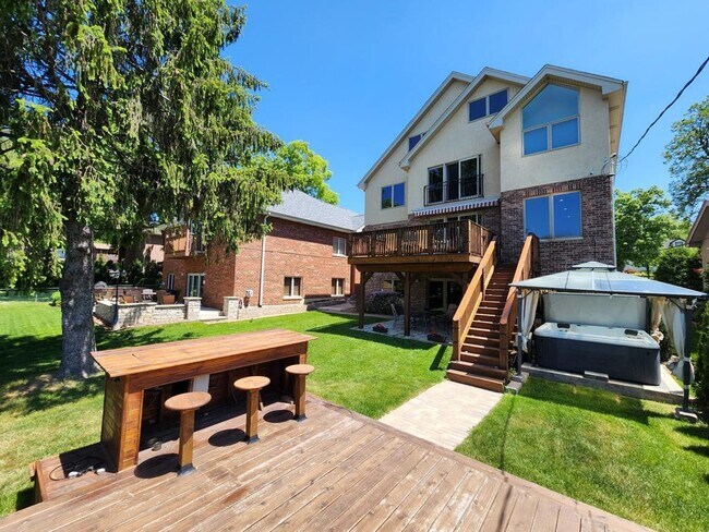 Foto del edificio - 611 S Oakwood Ave