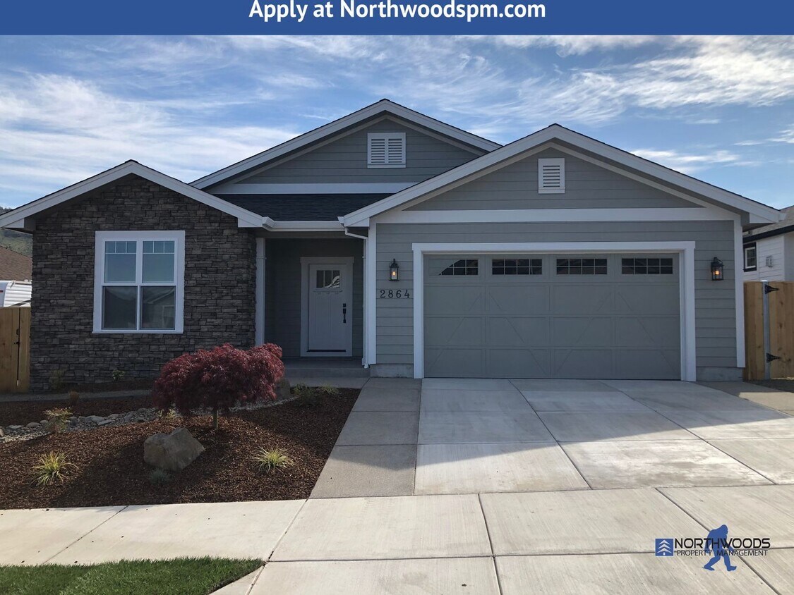 Primary Photo - Beautiful 4 Bedroom 2 Bath Home