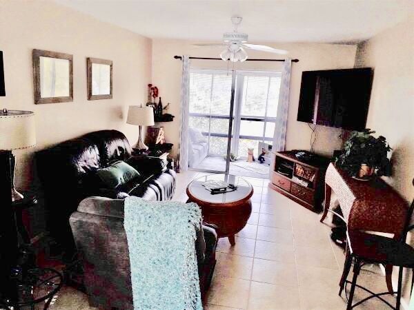 Bright living room - 1839 Restful Dr