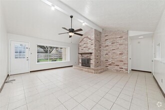 Building Photo - 10410 Rancho Bernardo Ln