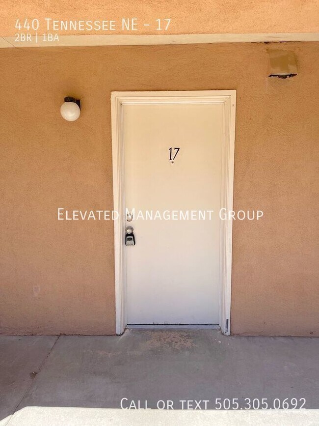 Foto del edificio - Beautiful Updated 2 Bedroom Unit Ready for...