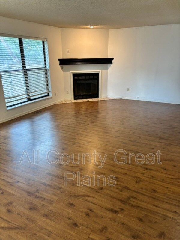 Foto del edificio - 13330 Walnut St