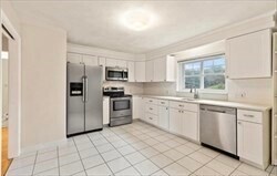 Foto del edificio - 138 Emerson Gardens Rd