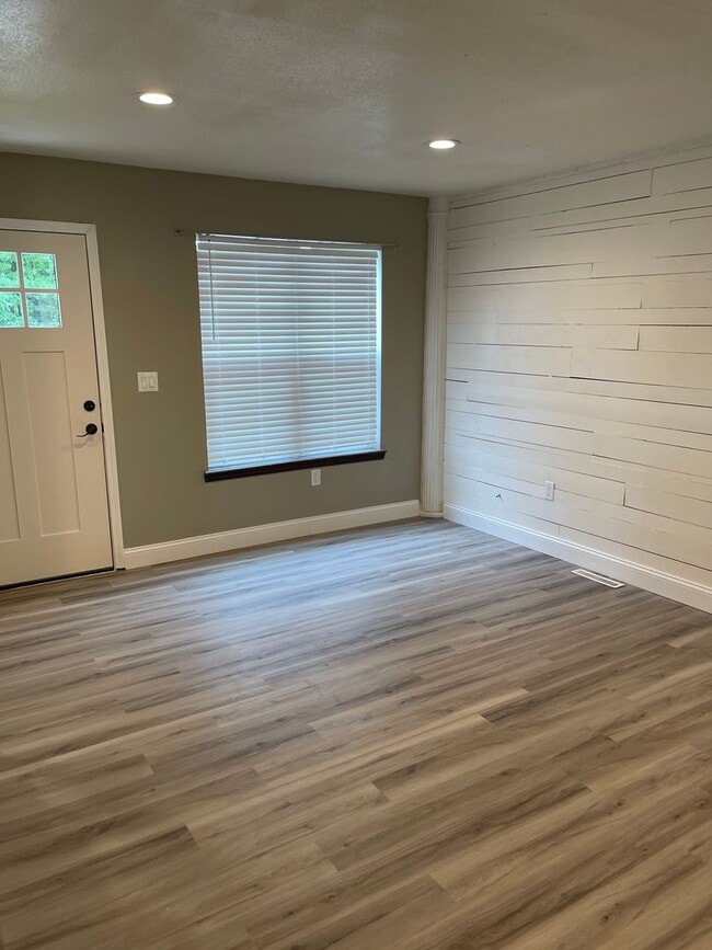 Building Photo - Available June 7th