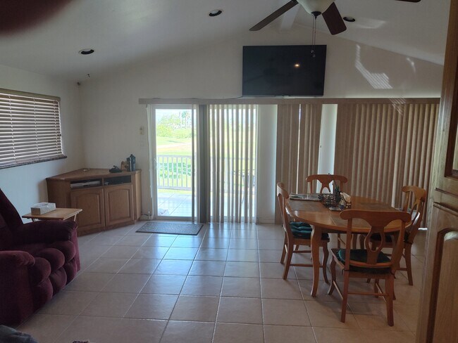 Foto del edificio - 33840 S Garcia St