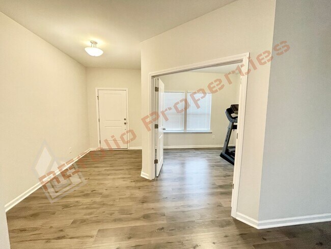 Foto del edificio - Gorgeous 4 Bedroom, 2.5 Bath House with Office + Loft in Arlington Meadows, Fuquay Varina, April 7!