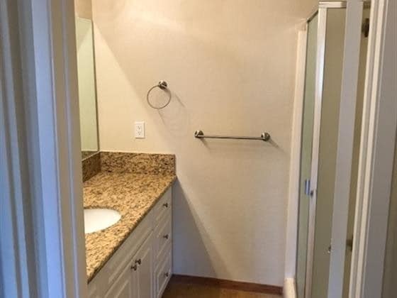 Building Photo - 1140 Winchester Ave