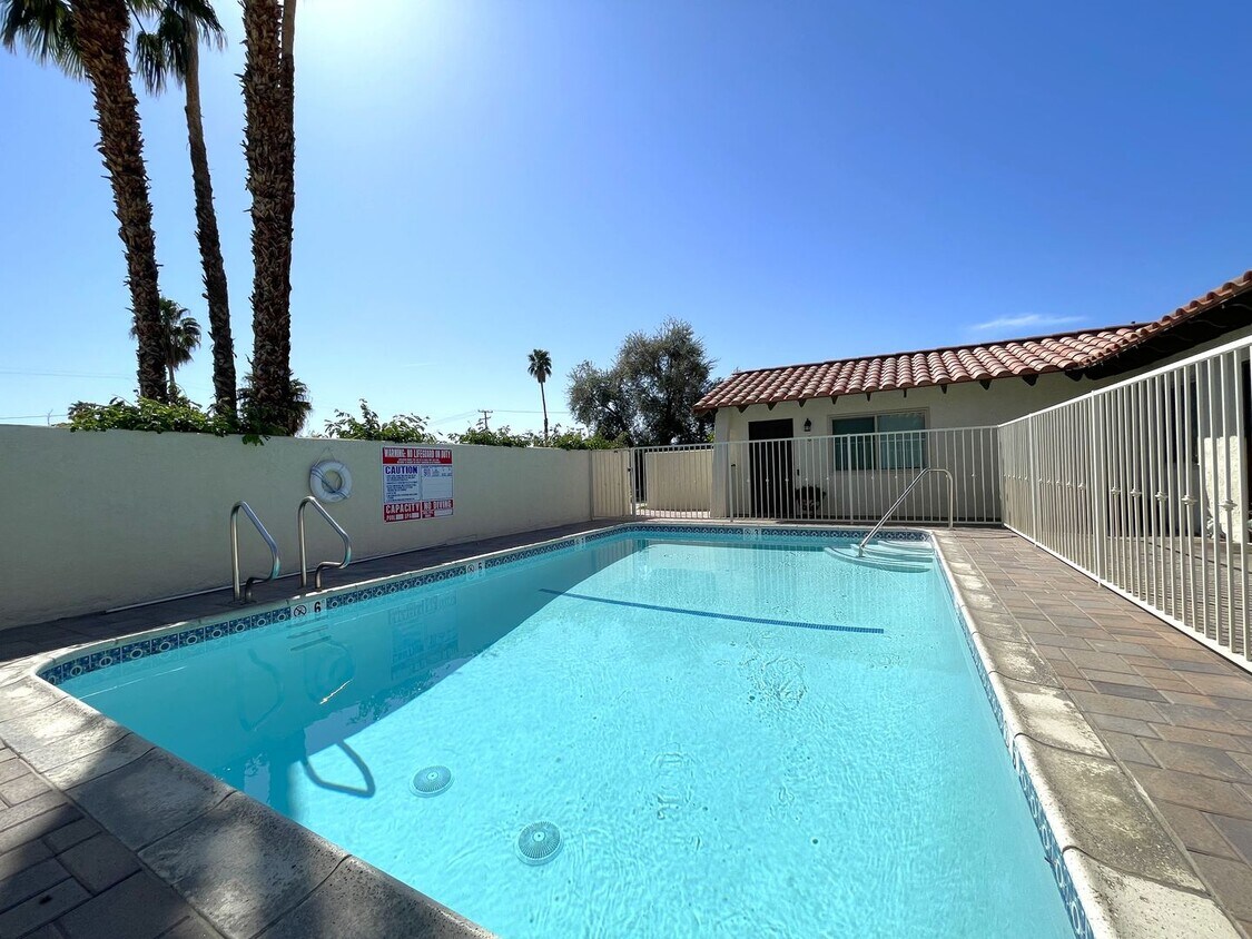 AVAILABLE NOW! 1 Bedroom 1 Bathroom Apart... - AVAILABLE NOW!  1 Bedroom 1 Bathroom Apart...