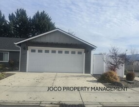 Building Photo - 1151 Willow Ln