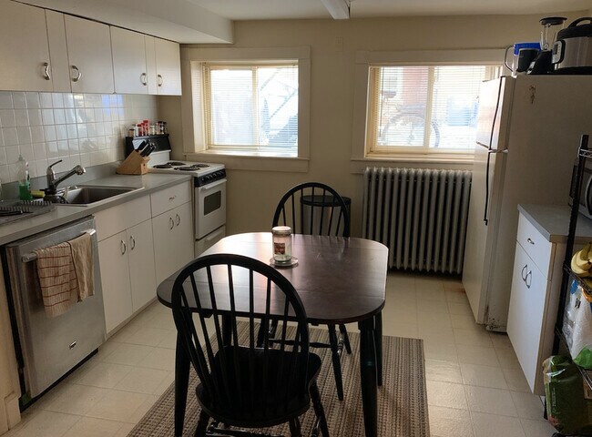 Foto del edificio - 1754 Beacon St