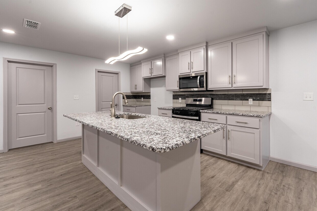 5618 Kemper St, Lubbock, TX 79416 Townhome Rentals in Lubbock TX