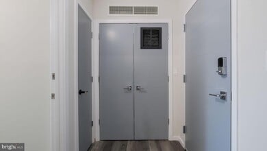 Building Photo - 4419 Ludlow St