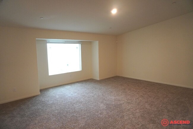 Building Photo - Beautiful Home Located in the Southeast!