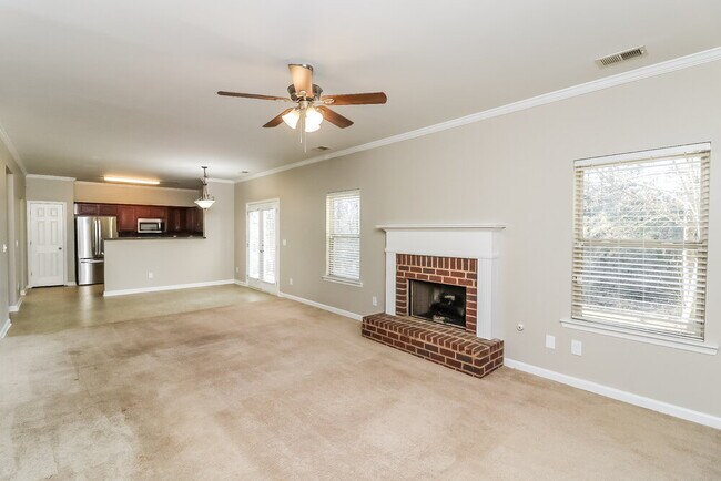 Building Photo - 6035 Gladiola Way