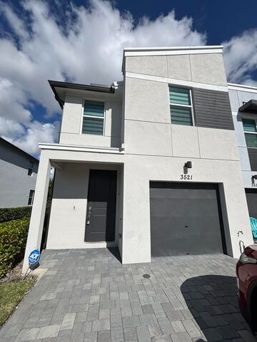 Foto del edificio - 3521 Joshua Tree St