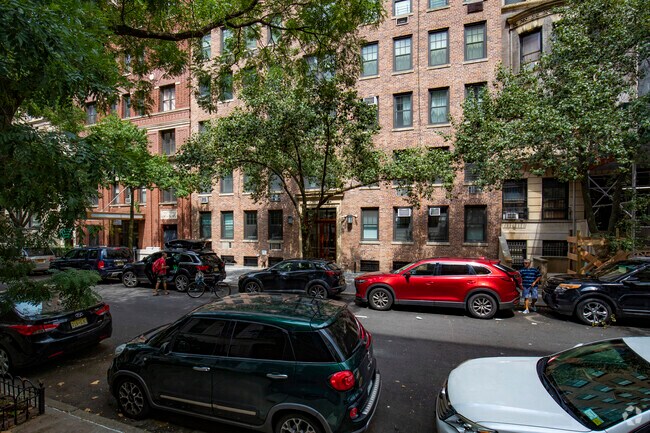 Foto del edificio - 11 W 69th St