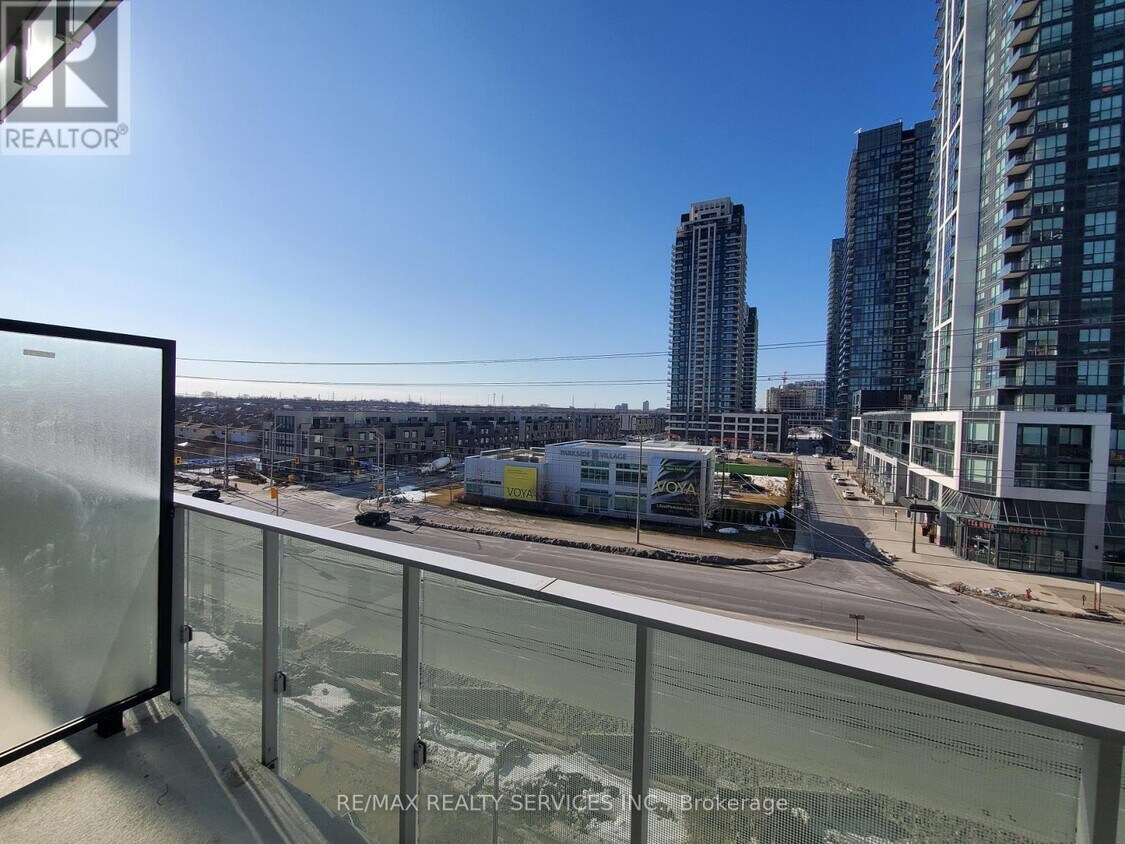 Photo principale - 3900-3900 Confederation Pkwy
