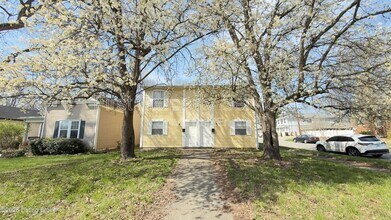 Building Photo - 729 E Court Ave