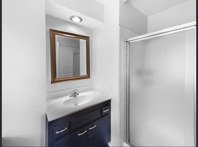 Foto del edificio - 119 W 104th Ter