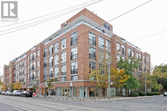 Photo du bâtiment - 955-P955 Queen St W