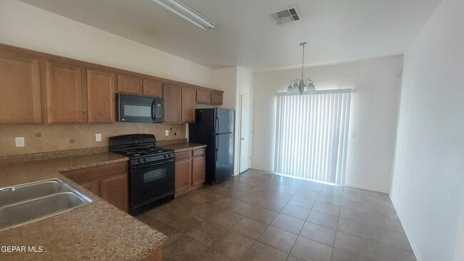 Building Photo - 4768 Joseph Rodriguez Dr