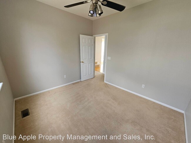 Building Photo - 4 br, 2.5 bath House - 20415 E Layton Place