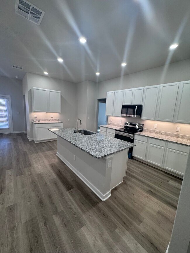 Foto del edificio - Newer Construction in Wolfforth