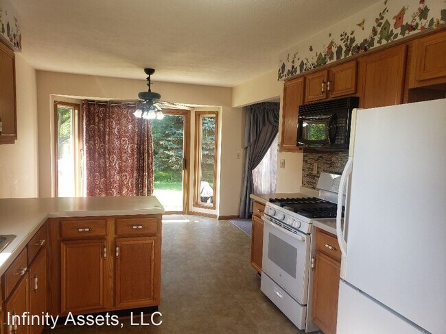 Building Photo - 3 br, 2 bath House - 530 Angelica Lane