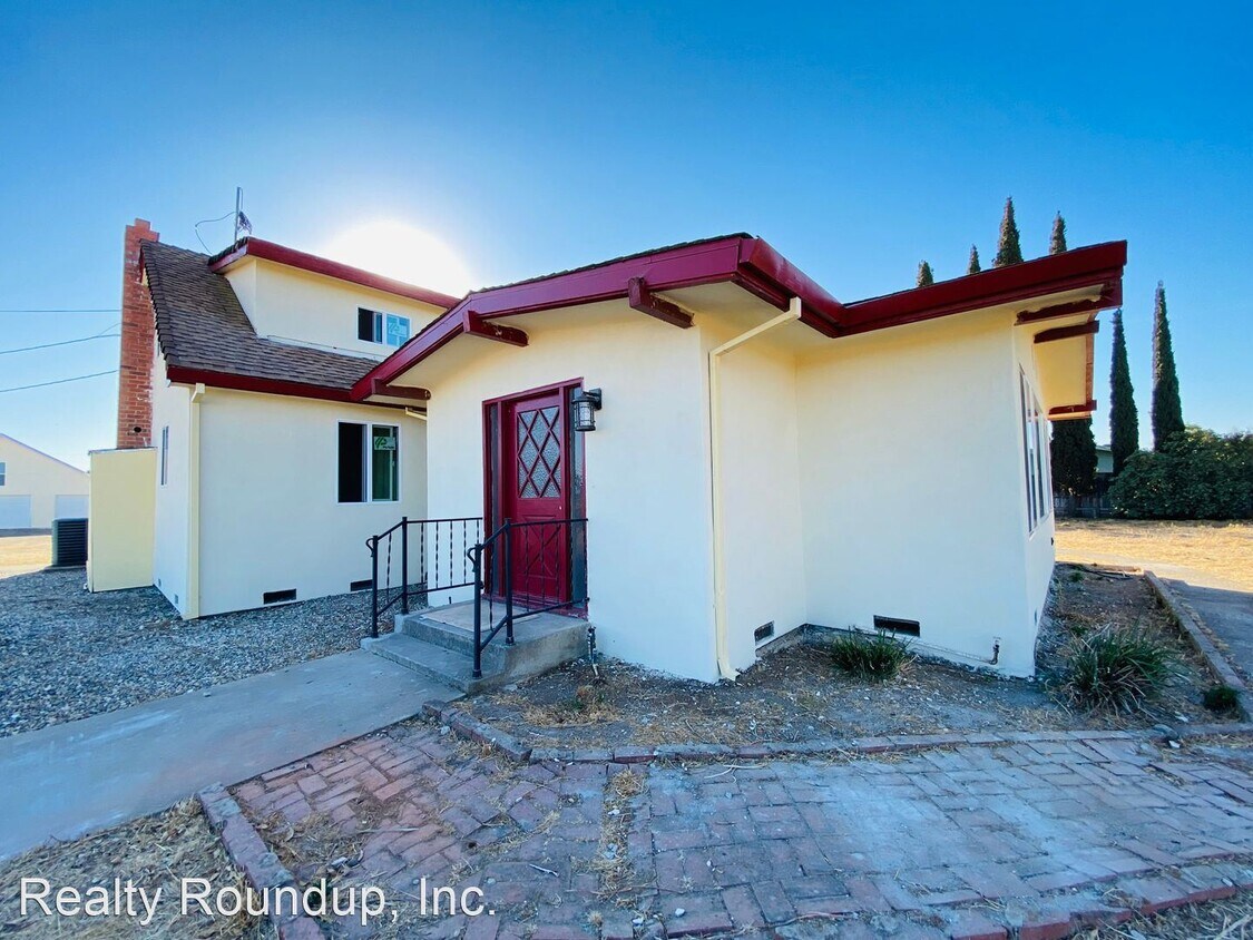 5305 Liberty Rd, Galt, CA 95632 House Rental in Galt, CA