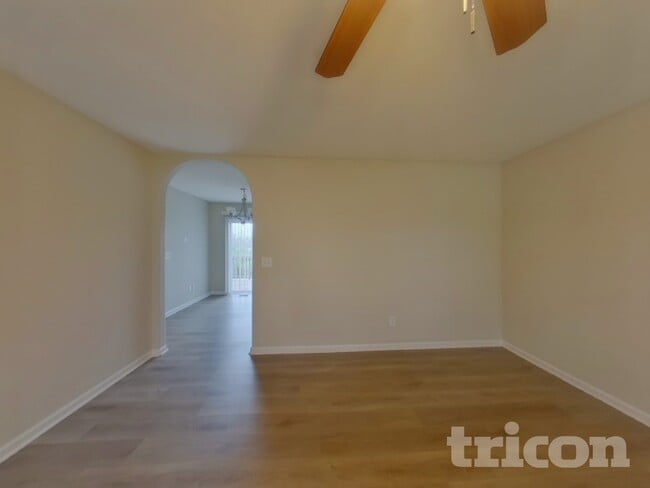 Building Photo - 1940 Littleton Ct