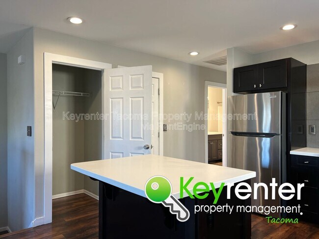 Foto del edificio - 628 N Steele St