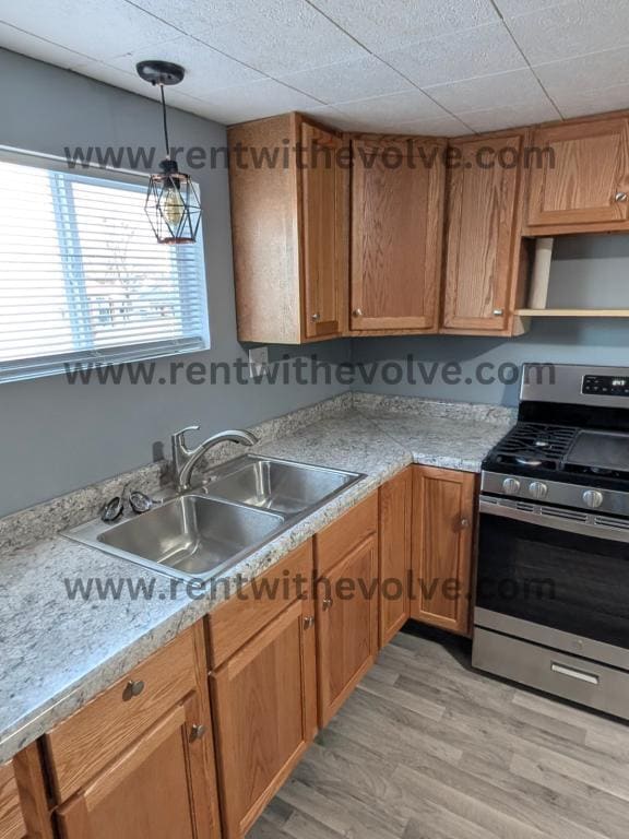 Building Photo - 952 S Shank St