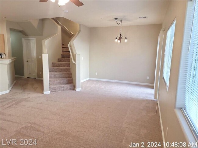 Building Photo - GREAT 3 BEDROOM TOWNHOME LOCATED IN SE GAT...