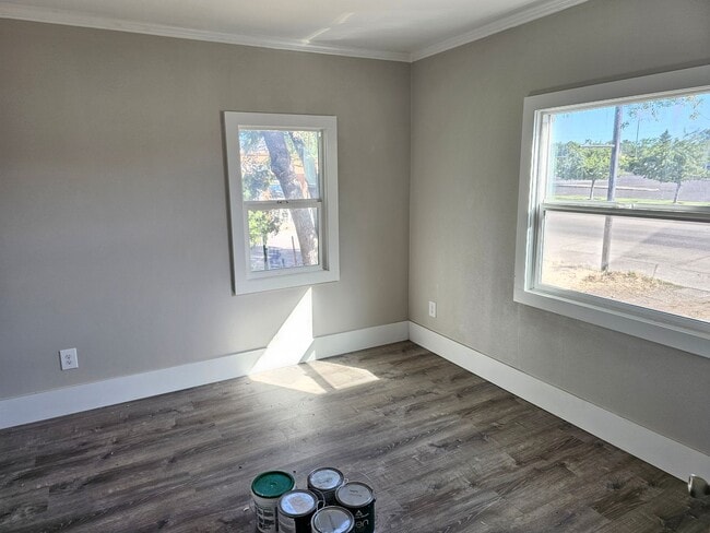 Building Photo - 2110 Adams Ave