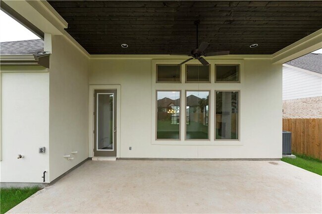 Building Photo - 4305 Arques Ave