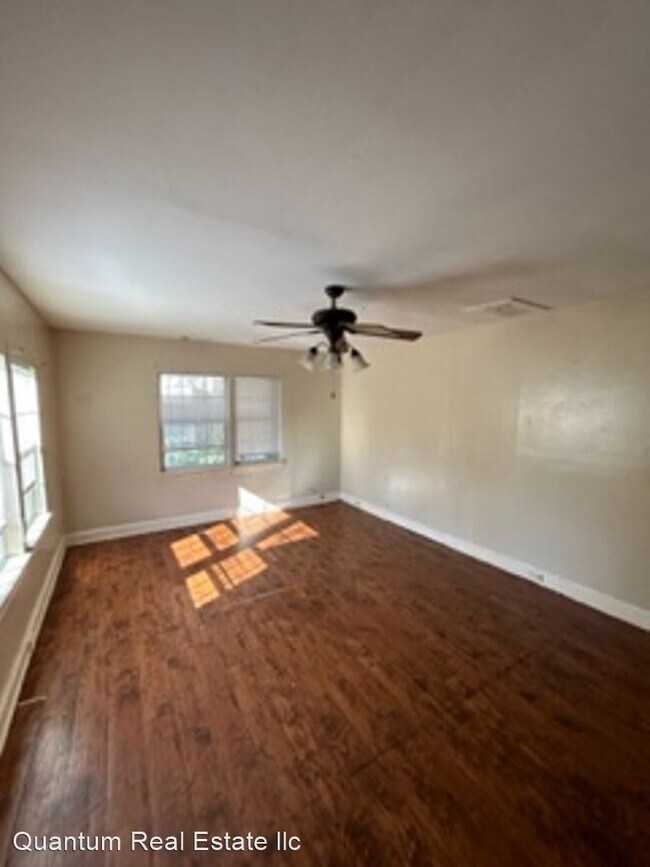 Building Photo - 3 br, 1 bath House - 410 N 23rd ST.