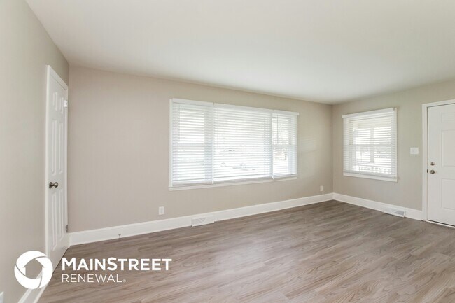 Building Photo - 3624 Sargeant Dr